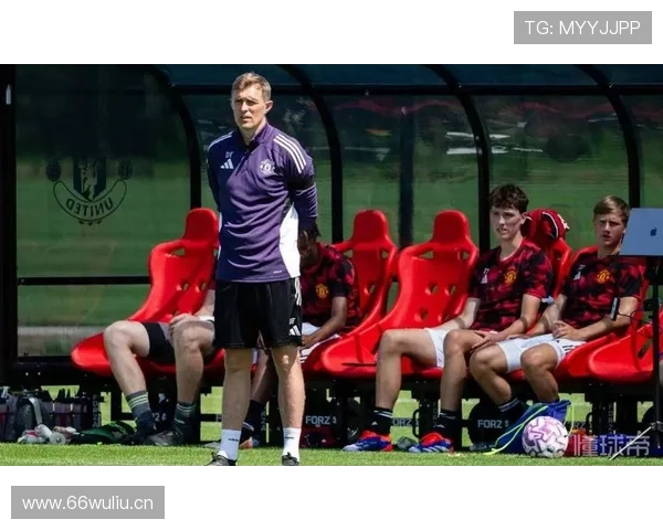 弗莱彻或成曼联暂任主帅,曼联或调整教练组合阵容 弗莱彻或成曼联暂任主帅,曼联或调整教练组合阵容