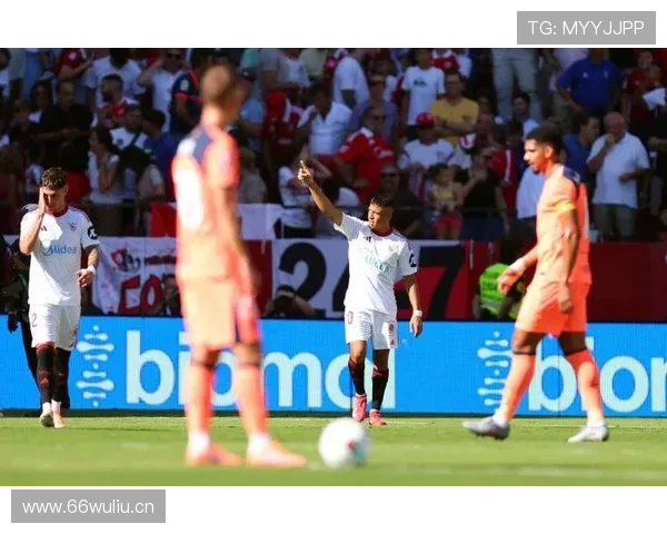 库巴西进球被判无效加西亚犯规在先巴萨仍以一球优势掌控局势 库巴西进球被判无效加西亚犯规在先巴萨仍以一球优势掌控局势