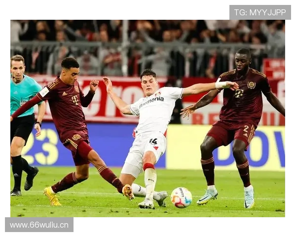 法尔克透露乌尔比希有望首发对阵门兴 拜仁期待他保持状态迎接德国杯